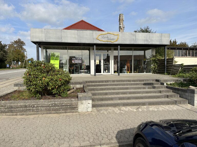 UDLEJET: Græsted – bliv nabo til Netto: Cafe, restaurant eller butik